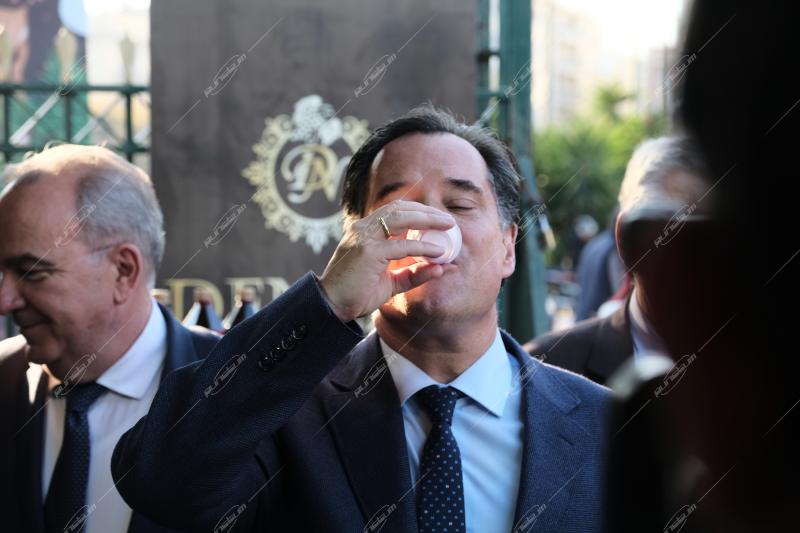 Άδωνις Γεωργιάδης στο Χριστουγεννιάτικο πάρκο - Πεδίο Άρεως