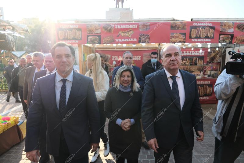 Άδωνις Γεωργιάδης στο Χριστουγεννιάτικο πάρκο - Πεδίο Άρεως