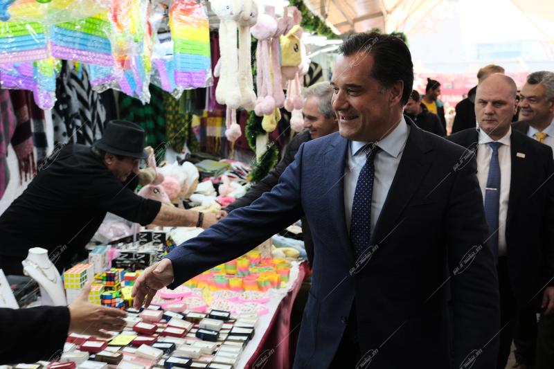 Άδωνις Γεωργιάδης στο Χριστουγεννιάτικο πάρκο - Πεδίο Άρεως