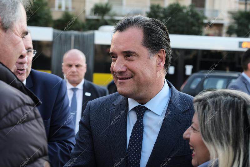 Άδωνις Γεωργιάδης στο Χριστουγεννιάτικο πάρκο - Πεδίο Άρεως