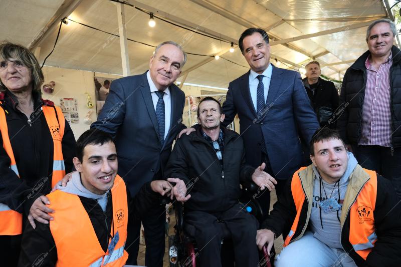 Άδωνις Γεωργιάδης στο Χριστουγεννιάτικο πάρκο - Πεδίο Άρεως