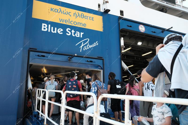 Αναχωρήσεις από το λιμάνι του Πειραιά - Departures Pireus port