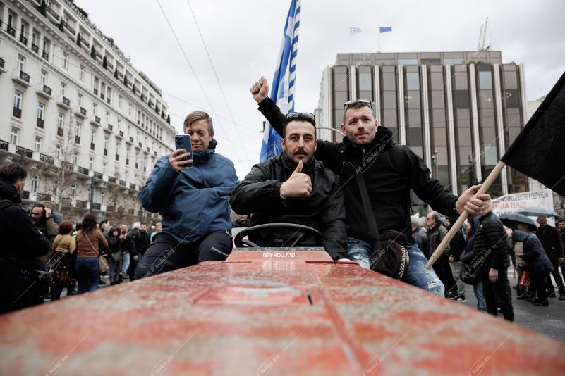 ΑΘΗΝΑ – Πανελλαδική κινητοποίηση αγροτών στο κέντρο της πόλης