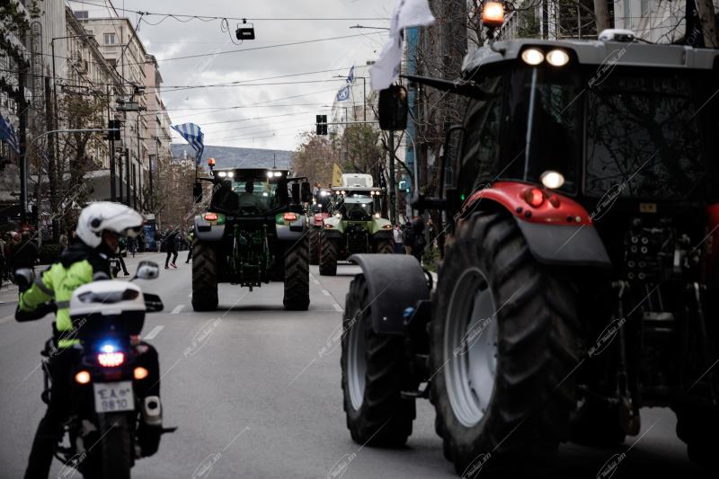 ΑΘΗΝΑ – Πανελλαδική κινητοποίηση αγροτών στο κέντρο της πόλης