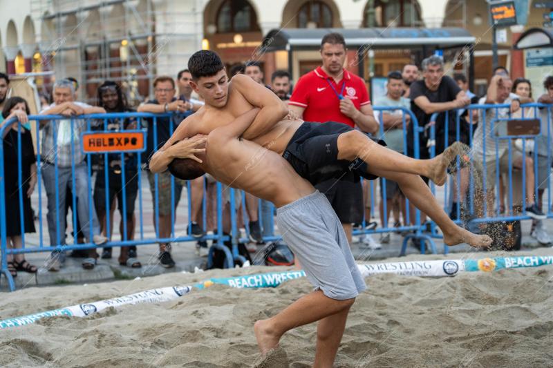 Beach wrestling in Aristotelous square