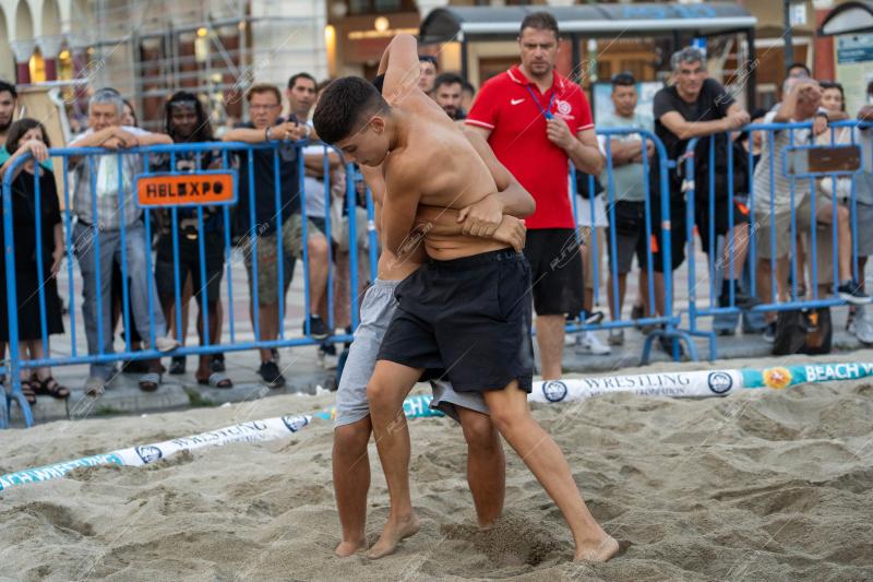 Beach wrestling in Aristotelous square