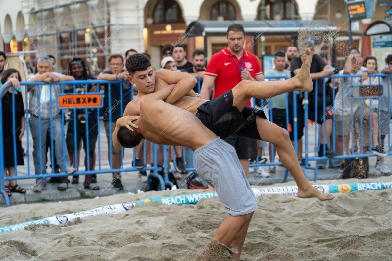 Beach wrestling in Aristotelous square