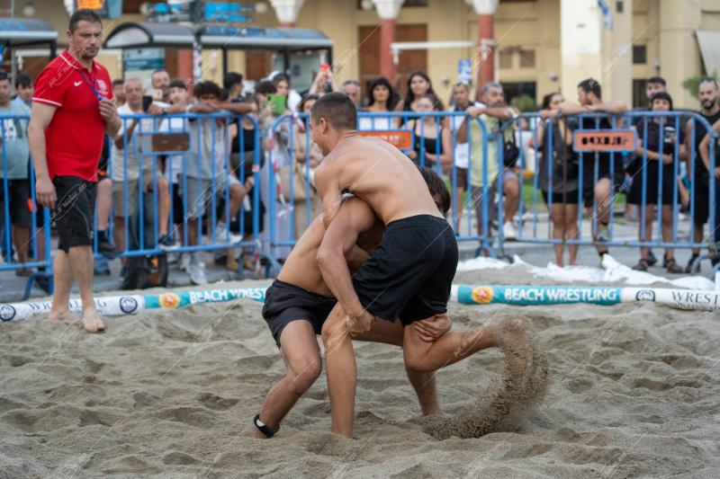 Beach wrestling in Aristotelous square
