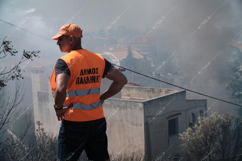 Δασική πυρκαγιά στην περιοχή της Πεντέλης