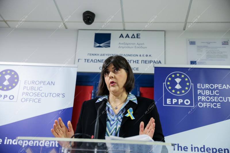 Λάουρα Κοβέσι, Συνέντευξη Τύπου