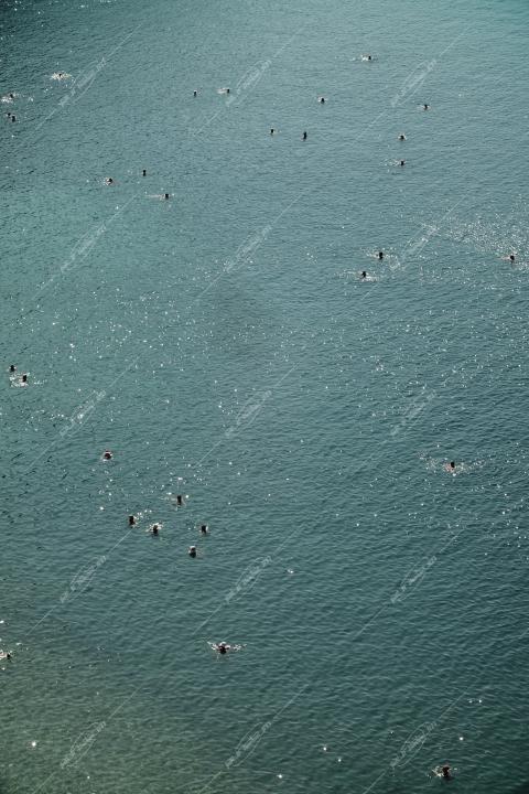 Λουόμενοι στο Ναύπλιο / Bathers in Nafplio