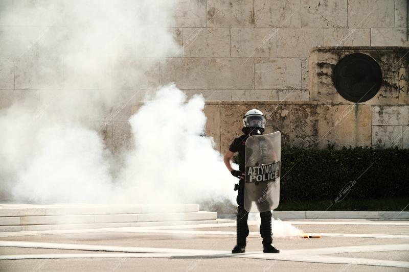 Mαθητική πορεία για τα έκτακτα μέτρα κατά του covid 19 στα σχολεία