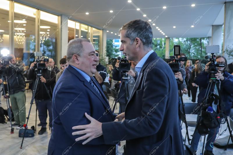 Παρουσίαση Βιβλίου, Ευριπίδης Στυλιανίδης