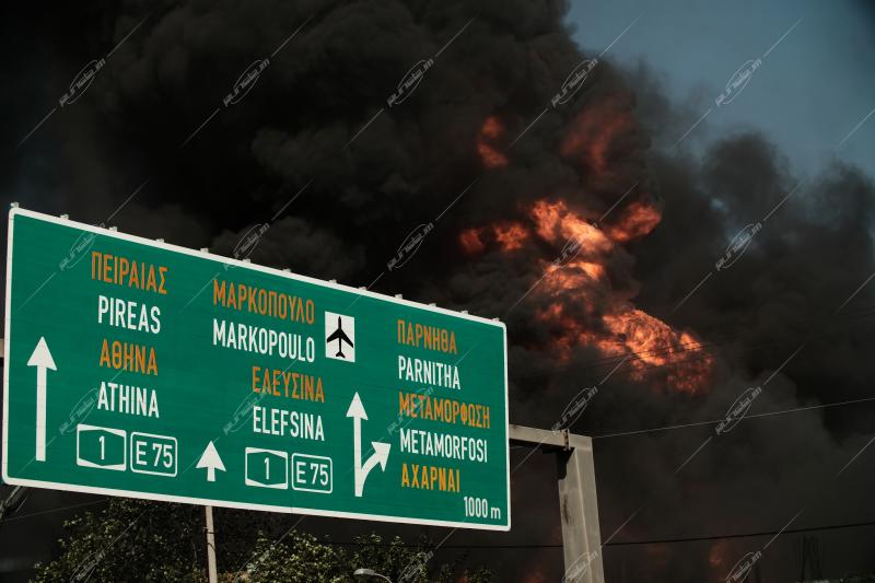 Πυρκαγιά σε εργοστάσιο πλαστικών στην Μεταμόρφωση