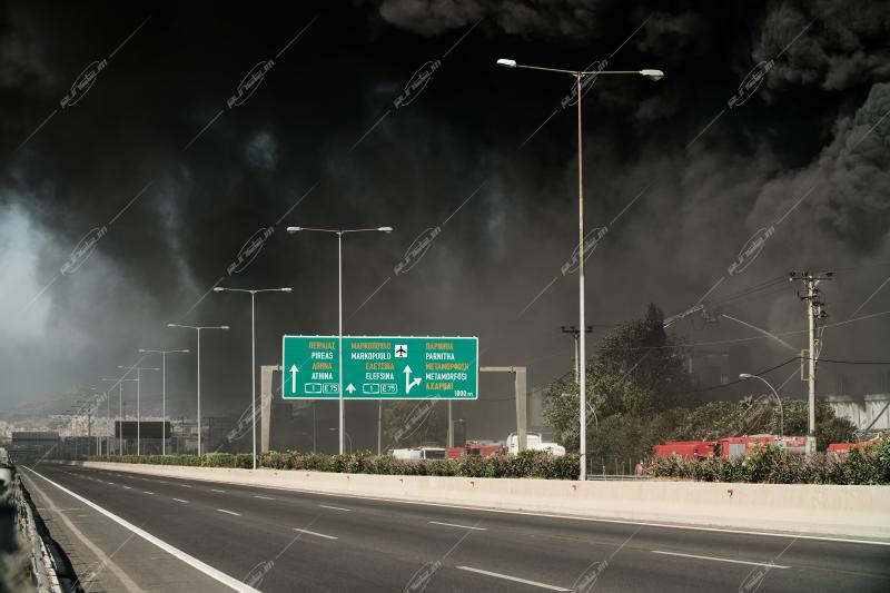 Πυρκαγιά σε εργοστάσιο πλαστικών στην Μεταμόρφωση