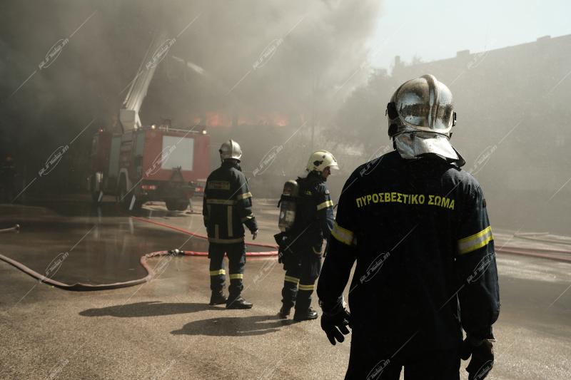Πυρκαγιά σε εργοστάσιο πλαστικών στην Μεταμόρφωση