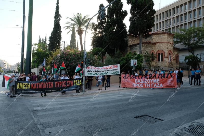 Συγκέντρωση διαμαρτυρίας στην Βρετανική πρεσβεία