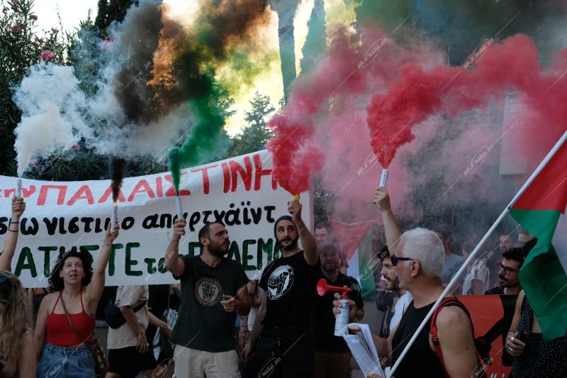 Συγκέντρωση διαμαρτυρίας στην Βρετανική πρεσβεία