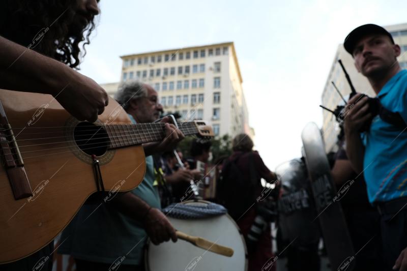 Συγκέντρωση διαμαρτυρίας στο Δημαρχείο Αθηνών για τη στάση ΜΕΤΡΟ Εξάρχεια