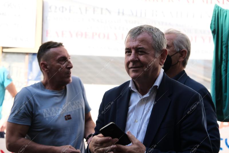 Συγκέντρωση υγειονομικών στο υπουργείο υγείας