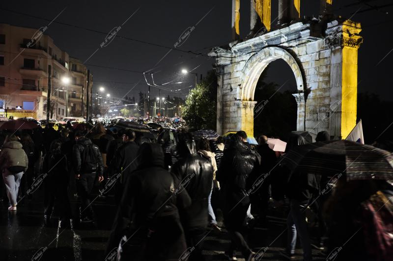 Συγκέντρωση στα γραφεία της Hellenic Train