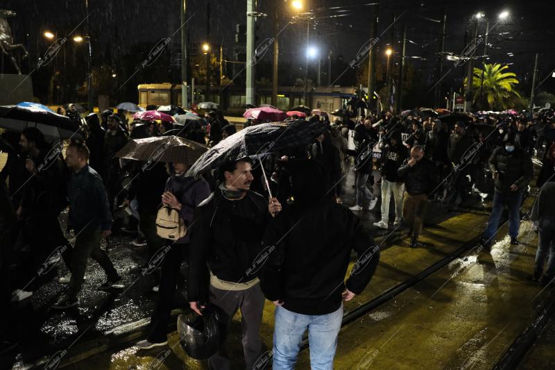 Συγκέντρωση στα γραφεία της Hellenic Train