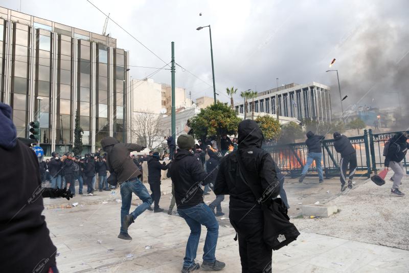 Συγκέντρωση στο Σύνταγμα - 2 χρόνια από το σιδηροδρομικό δυστύχημα στα Τέμπη