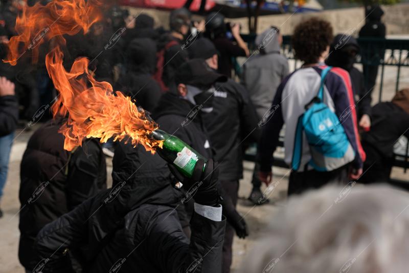 Συγκέντρωση στο Σύνταγμα - 2 χρόνια από το σιδηροδρομικό δυστύχημα στα Τέμπη