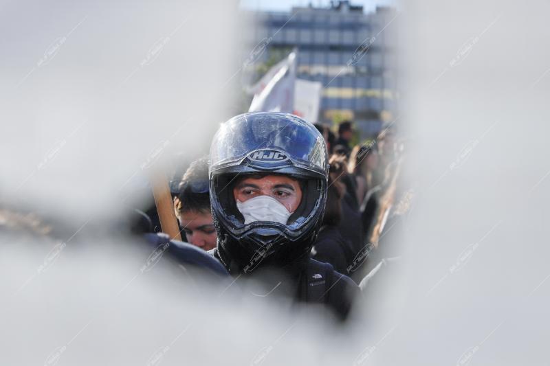 Συγκρούσεις στην Πανελλαδική Συγκέντρωση κατά της Ιδιωτικοποίησης των Πανεπιστημίων / Clashes at the Panhellenic Demonstration Against the Privatization of Public Universities