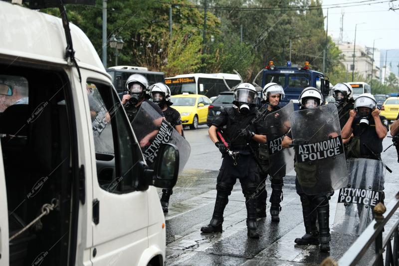 Συνδικάτο μετάλλου Αττικής - Διαμαρτυρία έξω από την Βουλή