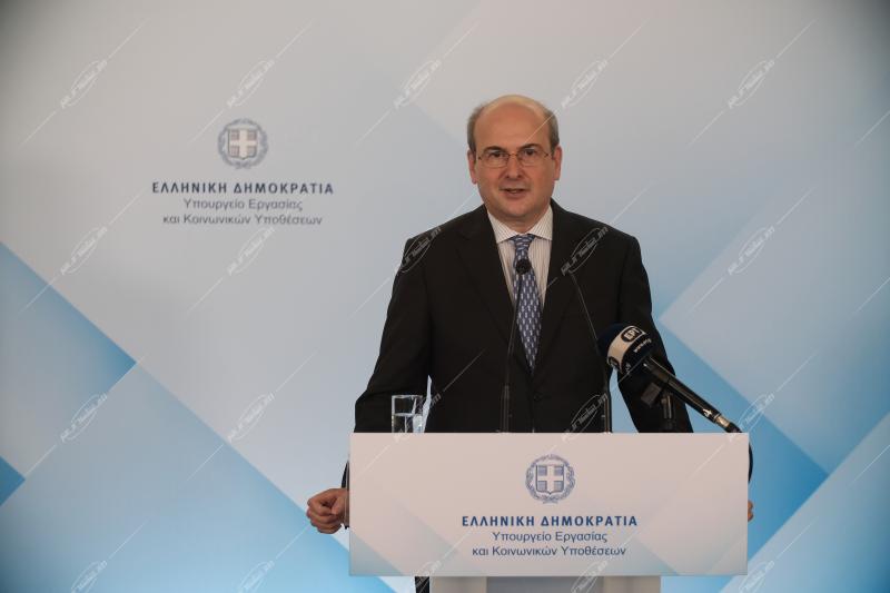 Συνέντευξη τύπου στο υπουργείο εργασίας, Κωστής Χατζηδάκης / Press conference at the Ministry of Labour, Kostis Hatzidakis