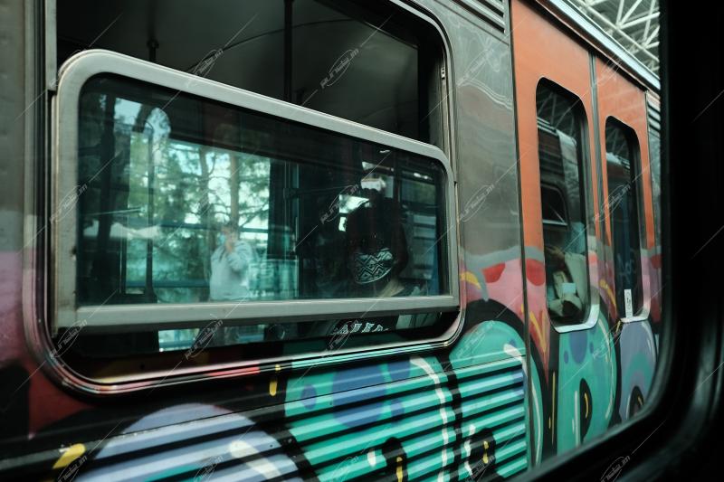 Στιγμιότυπα από τα ΜΜΜ κατά τη διάρκεια της πανδημίας Covid 19 / Snapshots from public transport during the Covid 19 pandemic