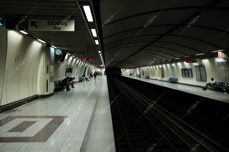 Στιγμιότυπα από τα ΜΜΜ κατά τη διάρκεια της πανδημίας Covid 19 / Snapshots from public transport during the Covid 19 pandemic