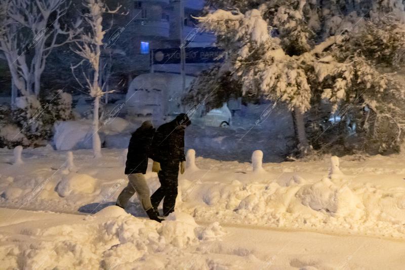 Στιγμιότυπα από την κακοκαιρία "Ελπίς" στα Βόρεια Προάστια.