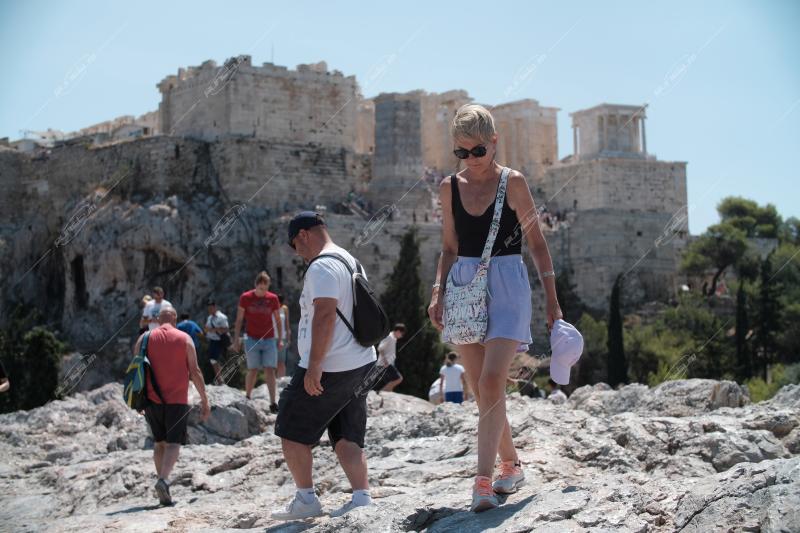 Τουρίστες στην Ακρόπολη / Tourists at Acropolis, Athens