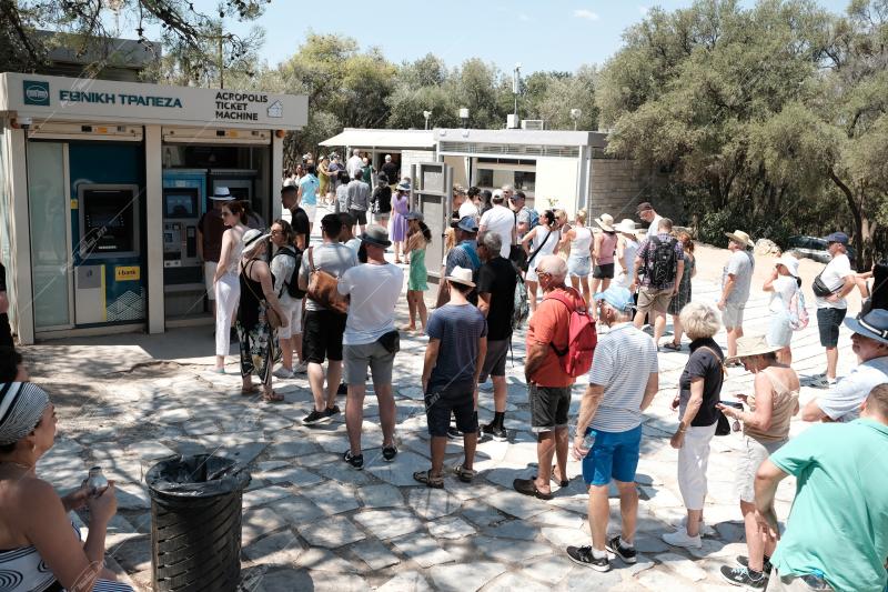 Τουρίστες στην Ακρόπολη / Tourists at Acropolis, Athens