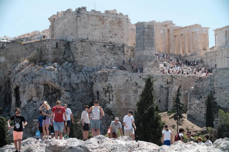 Τουρίστες στην Ακρόπολη / Tourists at Acropolis, Athens