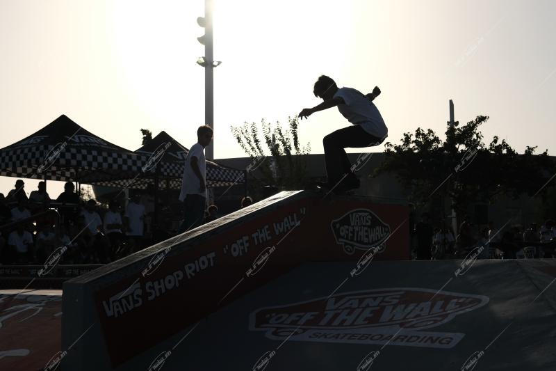 Vans Shop Riot 2022