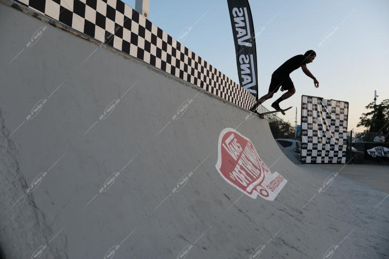 Vans Shop Riot 2022