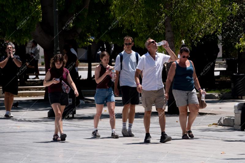 Warm Weather - Tourism In Greece / Ζεστός Καιρός - Τουρισμός στην Ελλάδα