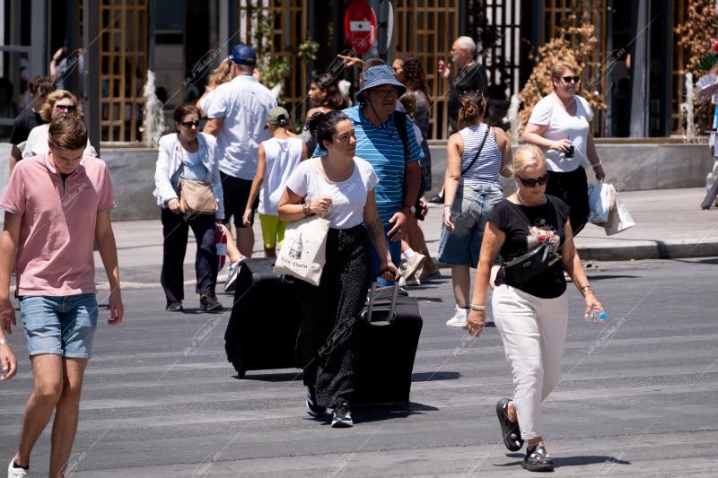 Warm Weather - Tourism In Greece / Ζεστός Καιρός - Τουρισμός στην Ελλάδα
