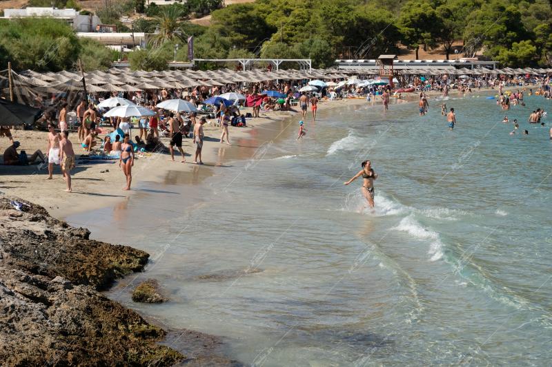 Ζέστη - Λουόμενοι Πόρτο Ράφτη / Heat - Swimmers at Porto Rafti